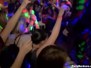 Girls wants to fuck the army dancer
