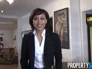 PropertySex Really attractive Real Estate Agent opens Dirty dirty clip